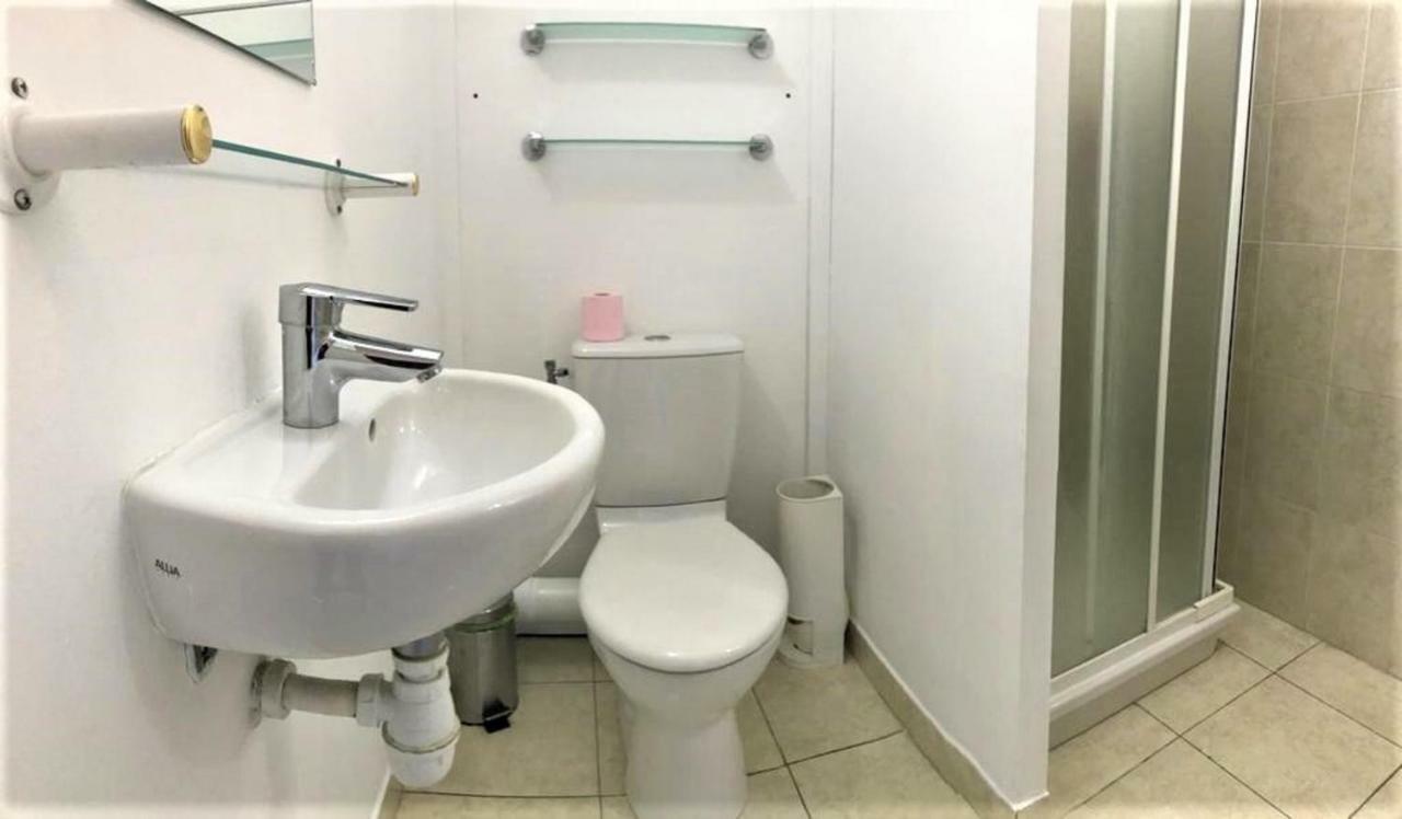 Top Floor Apartment Santa Barbara Ница Екстериор снимка
